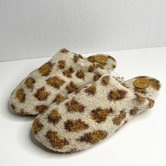 Anthropologie Sherpa Cheetah Slippers Size Large - Picture 1 of 6